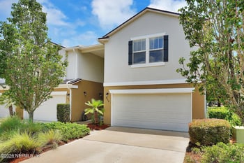 459 Walnut Dr, St Johns, FL 32259