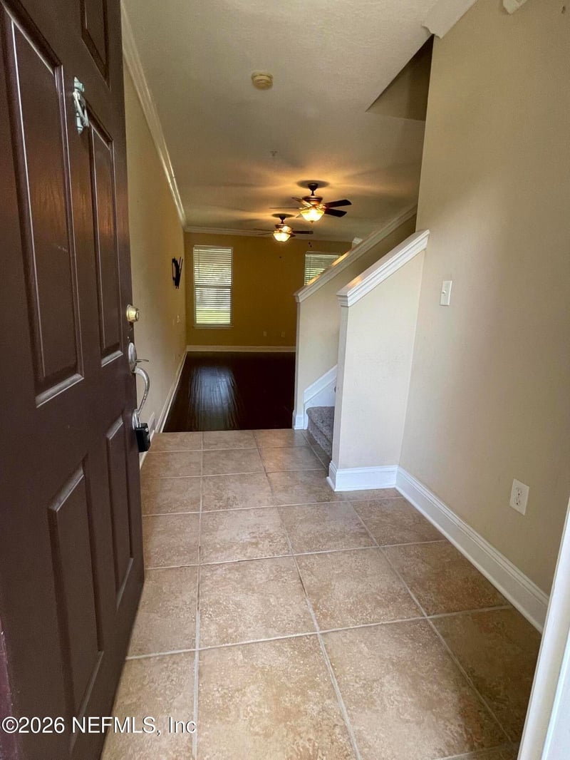 459 Walnut Dr, St Johns, FL 32259