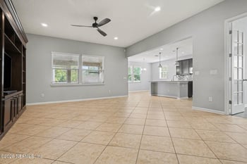 4591 Silverthorn Dr, Jacksonville, FL 32258