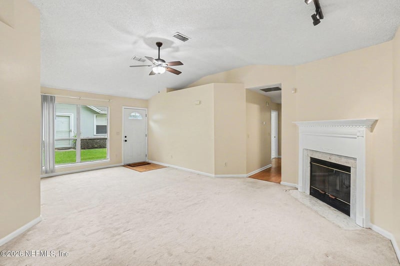 4596 Cabbage Pond Dr, Jacksonville, FL 32257