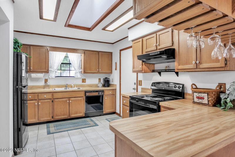 4624 Tarragon Ave, Middleburg, FL 32068