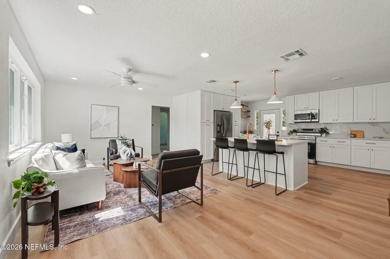 4639 Martingale Rd, Jacksonville, FL 32210