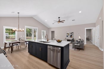 464 E Shuey Ave, Macclenny, FL 32063