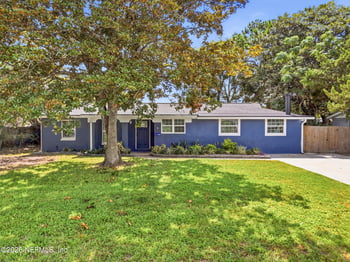 466 Mako Dr, Atlantic Beach, FL 32233