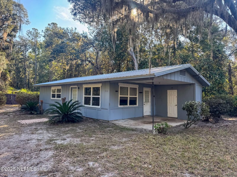 468 SE 18th St, Melrose, FL 32666
