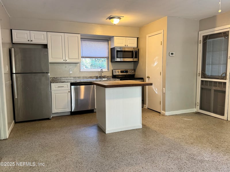 468 SE 18th St, Melrose, FL 32666