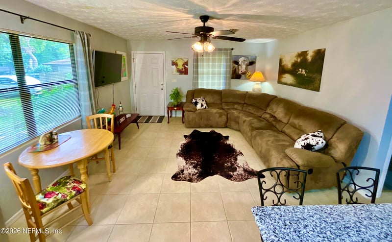 468 SE 28th Way, Melrose, FL 32666