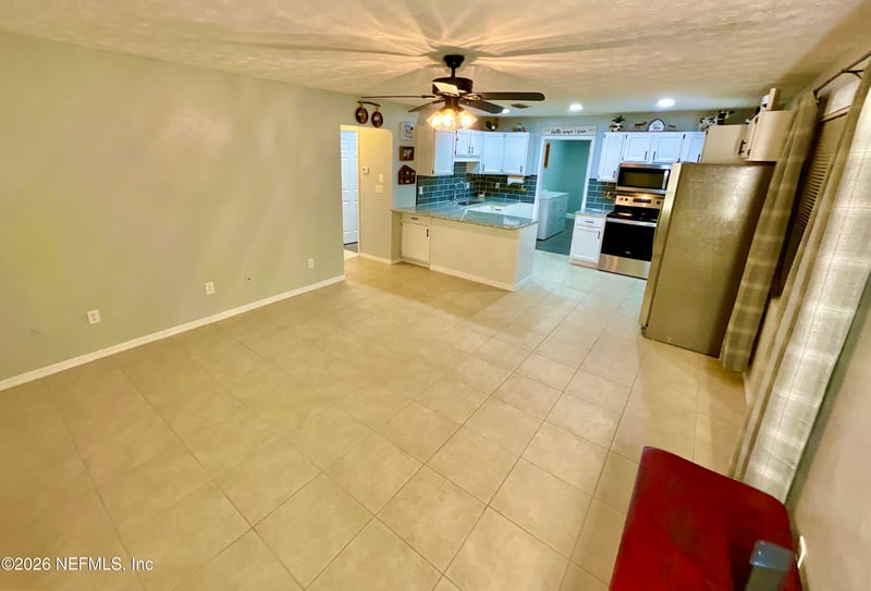 468 SE 28th Way, Melrose, FL 32666