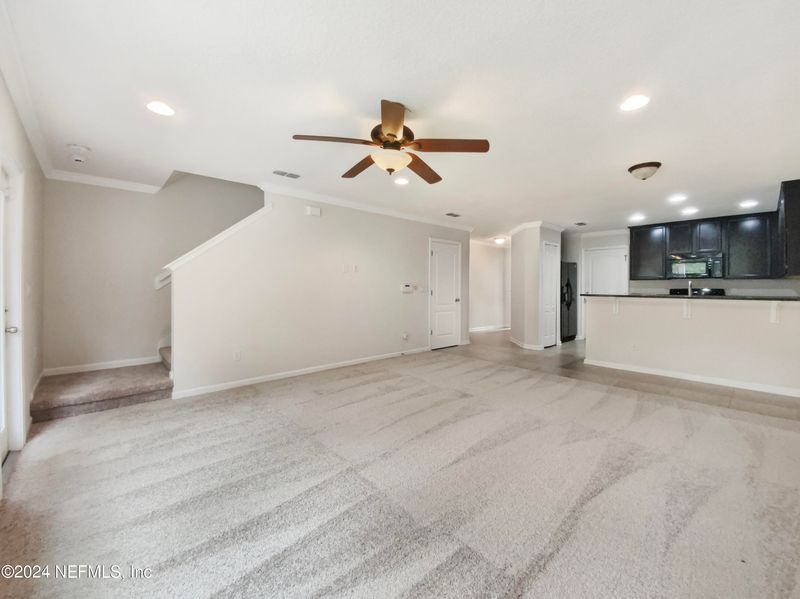 468 Walnut Dr, St Johns, FL 32259