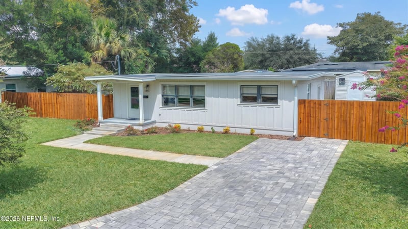 469 Skate Rd, Atlantic Beach, FL 32233