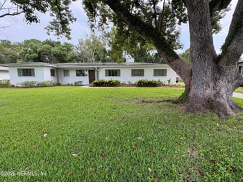 4716 Avon Ln, Jacksonville, FL 32210