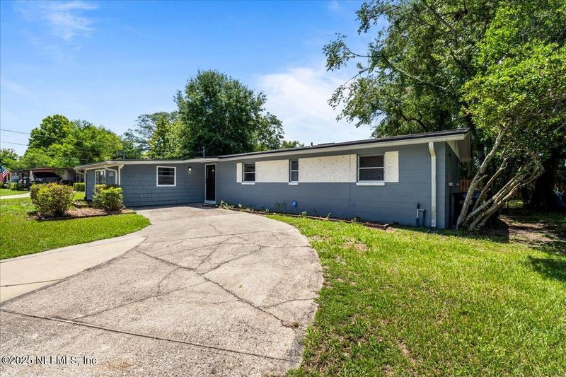 472 Alsey Dr, Orange Park, FL 32073