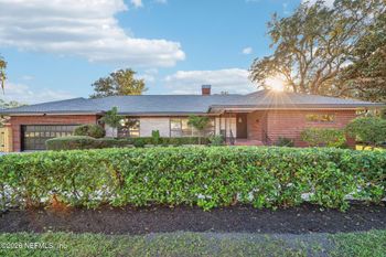 4768 Queen Ln, Jacksonville, FL 32210