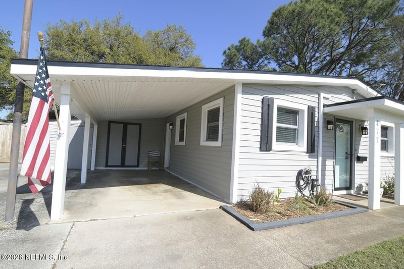 477 Sailfish Dr E, Atlantic Beach, FL 32233