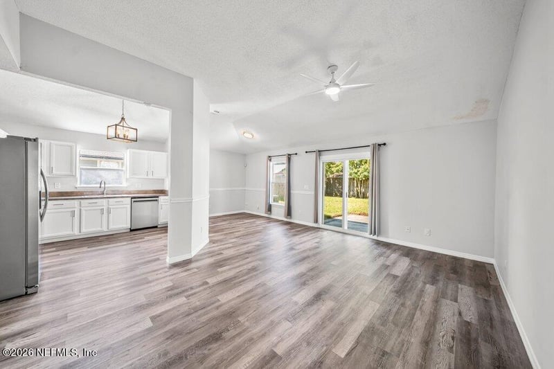 477 Shamrock Ave S, Jacksonville, FL 32218