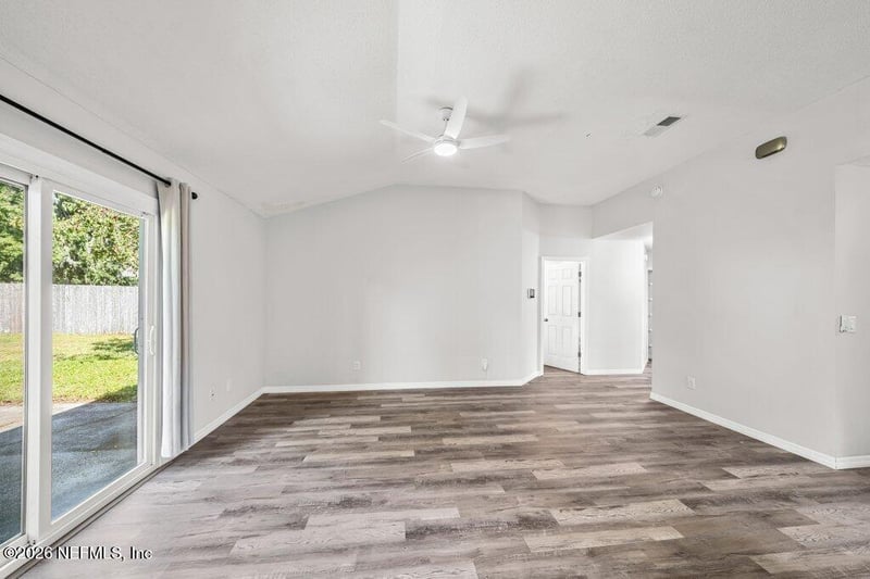 477 Shamrock Ave S, Jacksonville, FL 32218