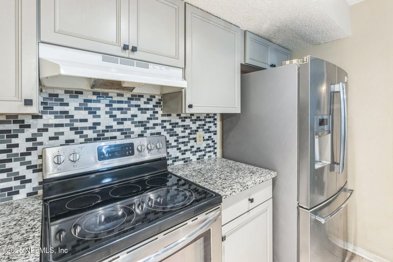 4777 Barnes Rd S, Jacksonville, FL 32207