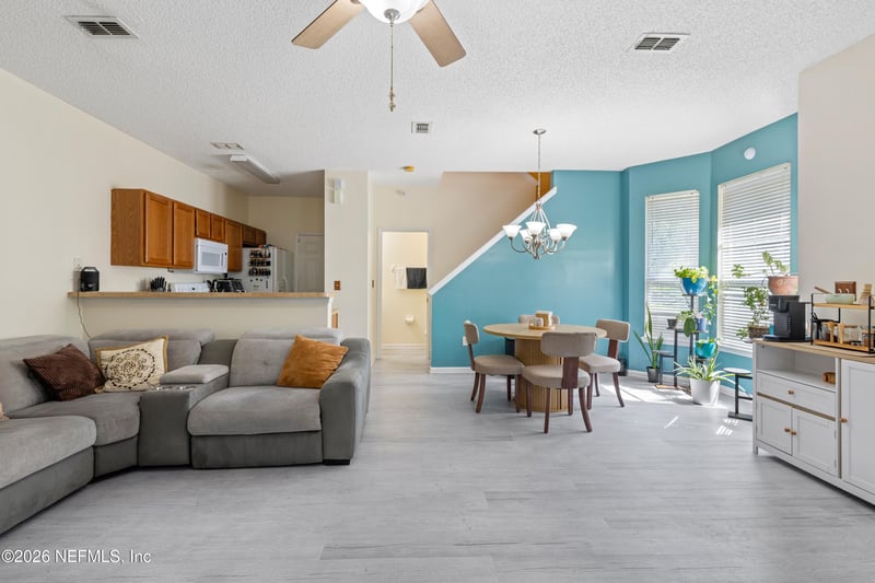 480 Sherwood Oaks Dr, Orange Park, FL 32073
