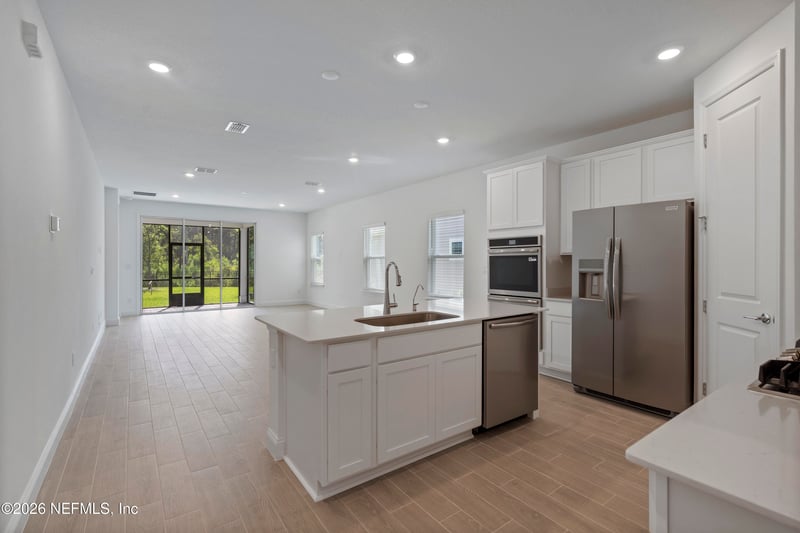 483 Murphys Dr, St Johns, FL 32259