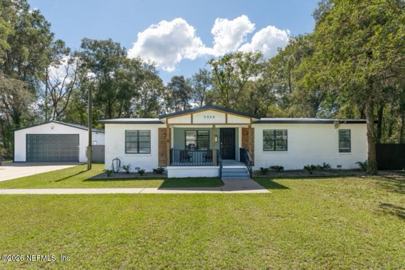 4848 Mara Dr, Jacksonville, FL 32258