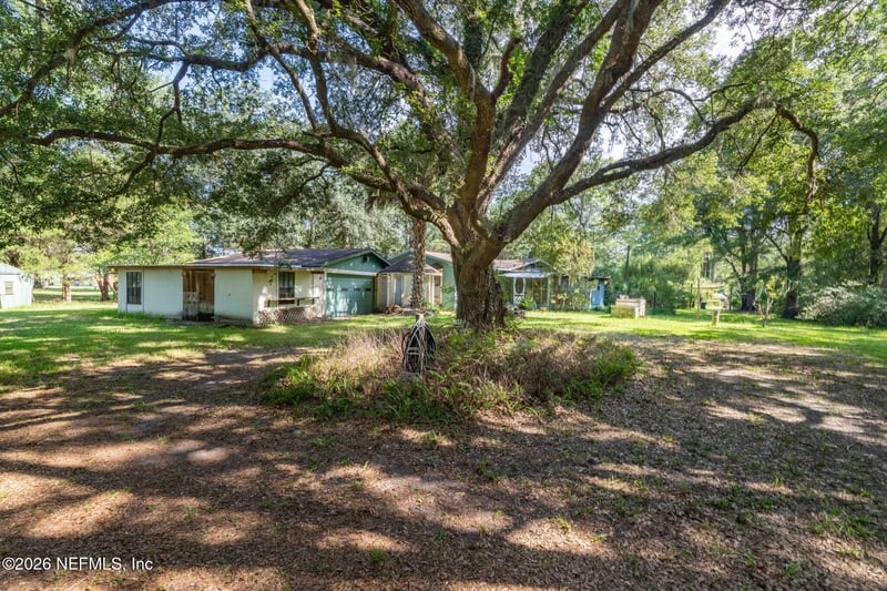 48565 Crawford Ln, Hilliard, FL 32046