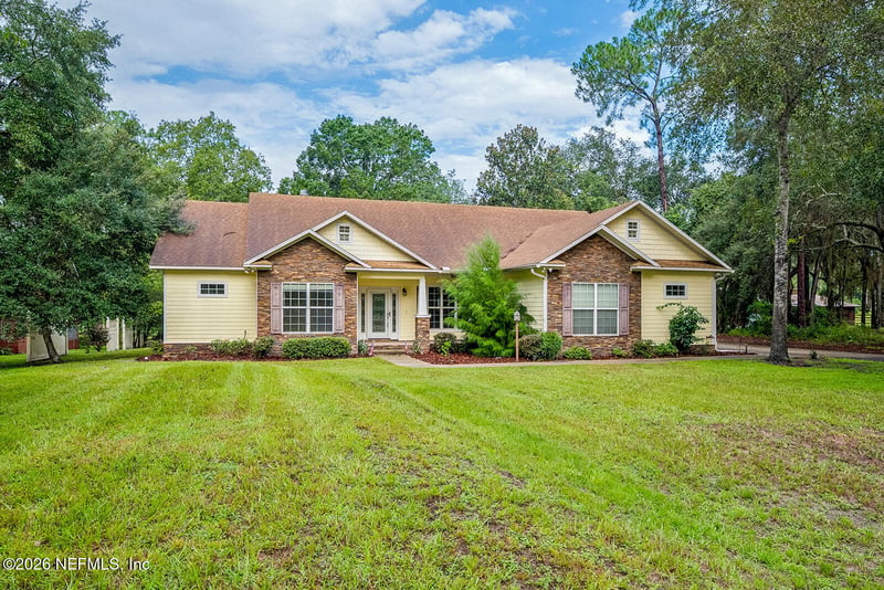 486 Lakeshore Dr, Starke, FL 32091