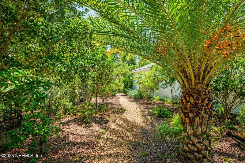 489 Chasewood Dr, St Augustine, FL 32095