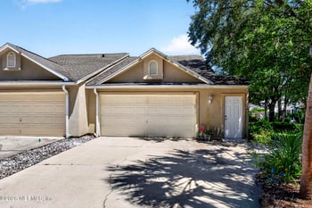 49 Fox Valley Dr, Orange Park, FL 32073