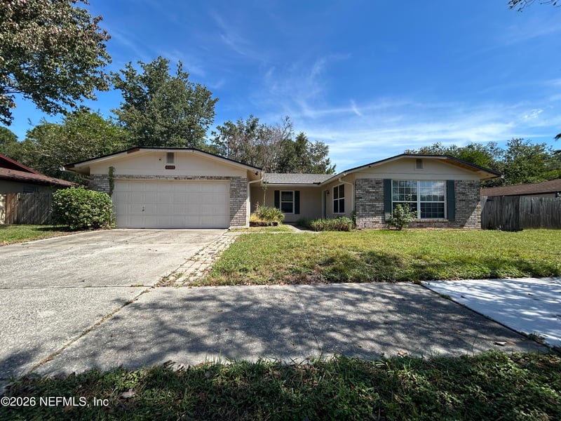 4901 Lofty Pines Cir E, Jacksonville, FL 32210