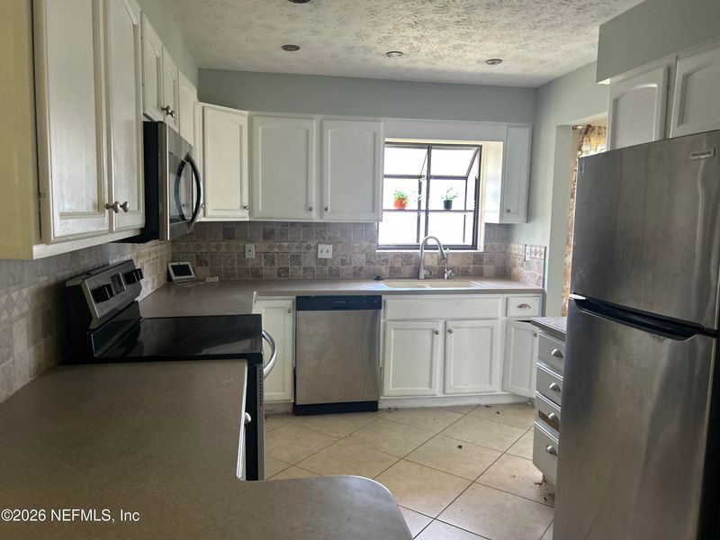 4901 Lofty Pines Cir E, Jacksonville, FL 32210