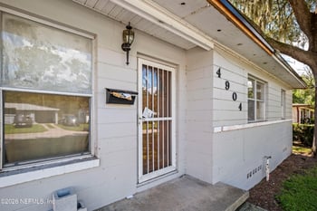 4904 Homecrest Cir, Jacksonville, FL 32244