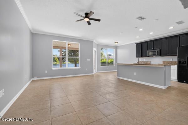 493 Walnut Dr, St Johns, FL 32259
