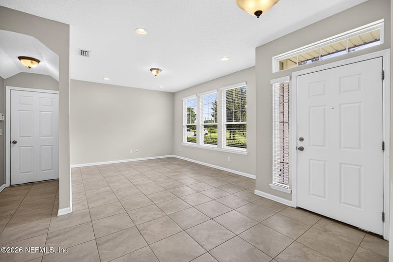 495 Richmond Dr, Jacksonville, FL 32259