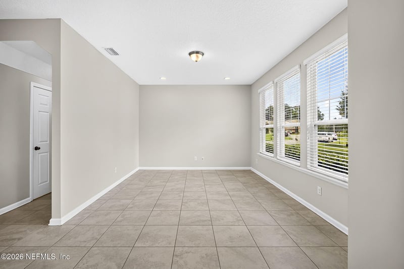 495 Richmond Dr, Jacksonville, FL 32259