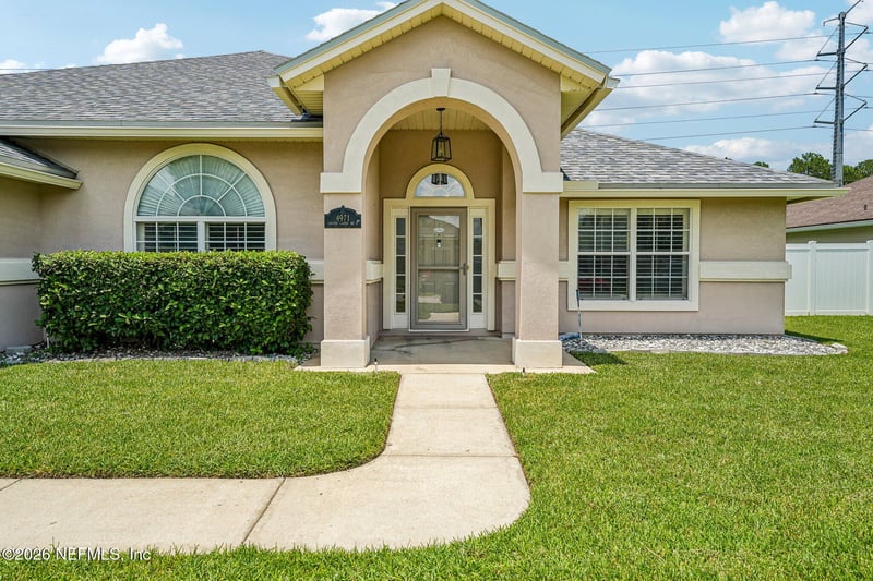 4971 Grand Lakes Dr N, Jacksonville, FL 32258