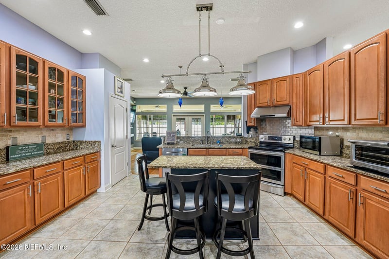 4971 Grand Lakes Dr N, Jacksonville, FL 32258