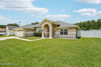 4971 Grand Lakes Dr N, Jacksonville, FL 32258