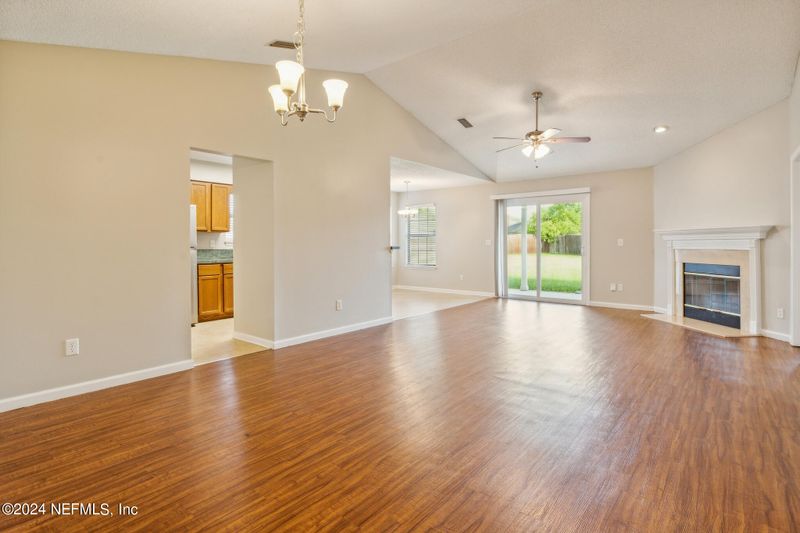 502 Fallen Timbers Dr, Orange Park, FL 32073
