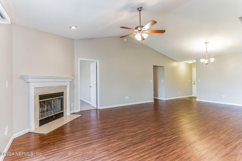 502 Fallen Timbers Dr, Orange Park, FL 32073