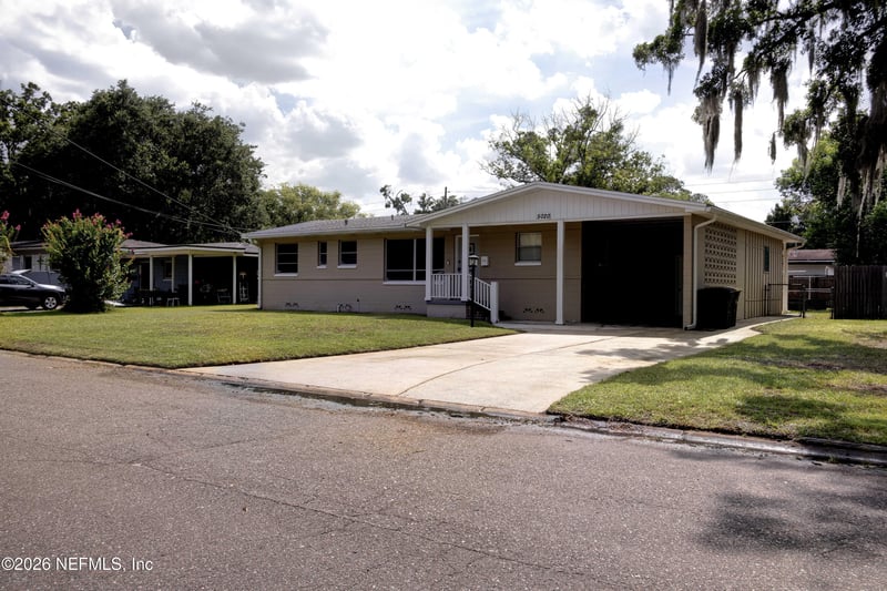 5020 Garette Dr E, Jacksonville, FL 32210