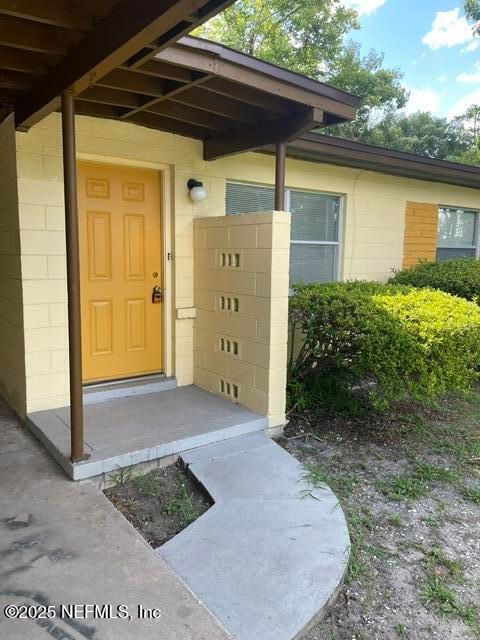 5032 Redstone Dr, Jacksonville, FL 32210