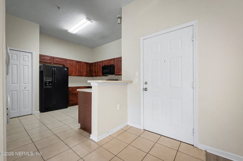 5050 Playpen Dr #8, Jacksonville, FL 32210