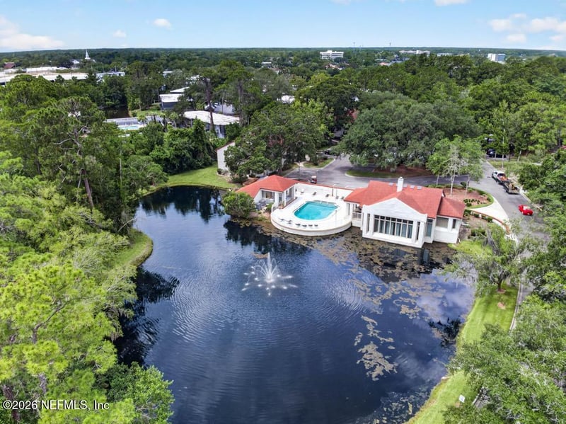 506 Clubhouse Ct, Jacksonville, FL 32256