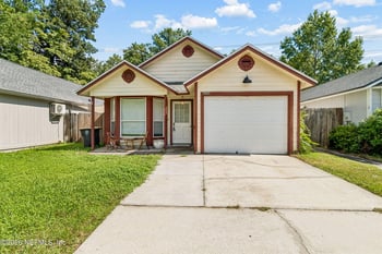 5065 Knightsbridge Cir N, Jacksonville, FL 32244