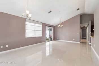 5065 Knightsbridge Cir N, Jacksonville, FL 32244