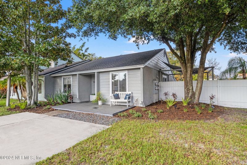 507 Aquatic Dr, Atlantic Beach, FL 32233