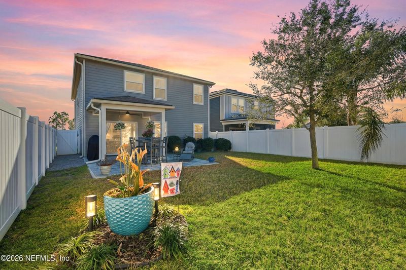 507 Narrowleaf Dr, St Johns, FL 32259