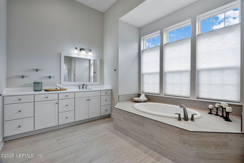 508 Honey Blossom Rd, St Johns, FL 32259