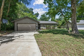 5102 Damascus Rd S, Jacksonville, FL 32207