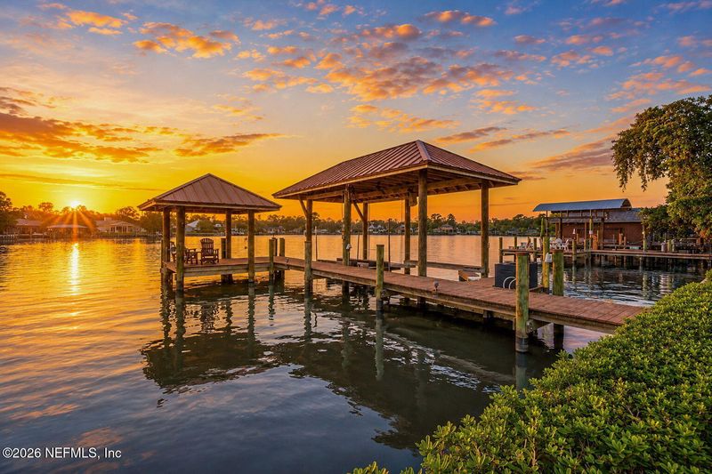 5102 Yacht Club Rd, Jacksonville, FL 32210